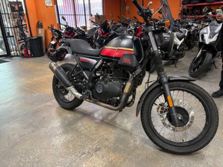 Pre-Owned 2023 Royal Enfield Scram 411 – Adventure-Ready 411cc Street & Trail Motorcycle